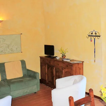 Castello Di A Mare Apartment Populonia